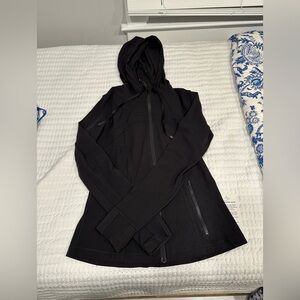 NWT Lululemon hooded define jacket, size 10, black, nulu